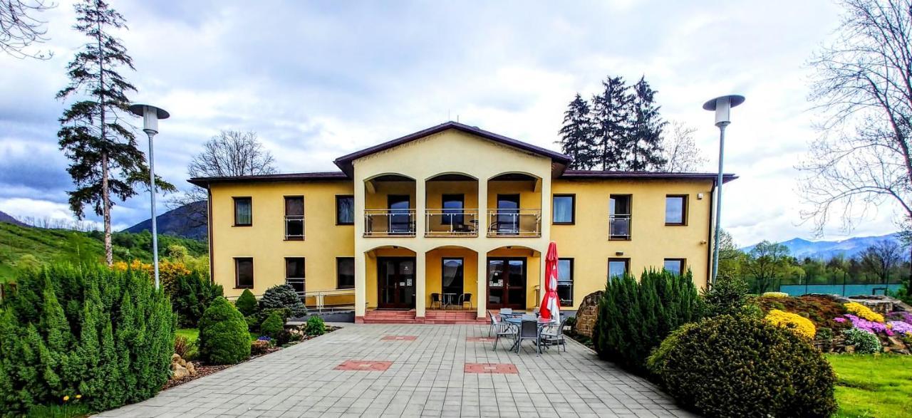 Penzion Hippoclub Liptovská Sielnica Exteriér fotografie